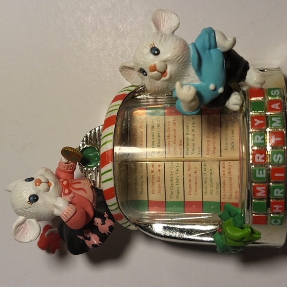 Jukebox Jingles - Carlton Cards Music Ornament - VINTAGE - Picture 12 of 13